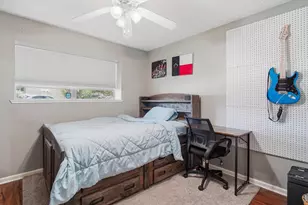 814 Kimmons Dr, Alvin, TX 77511 - Photo 20