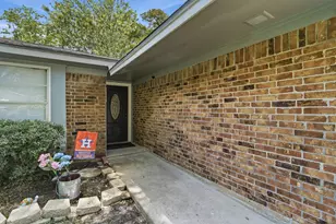 814 Kimmons Dr, Alvin, TX 77511 - Photo 4