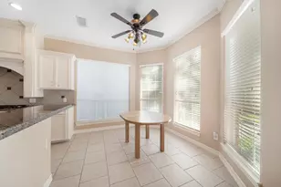 14911 Hyde Park Pl, Houston, TX 77069 - Photo 10