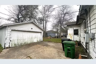 7730 Junior Street, Houston, TX 77012 - Photo 4