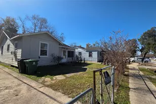 7730 Junior St, Houston, TX 77012 - Photo 2