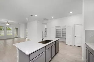 4910 Penton Mdw Ln, Rosharon, TX 77583 - Photo 10