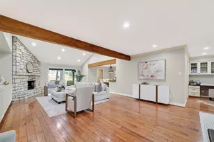 341 W Gaywood Dr, Houston, TX 77079 - Photo 1
