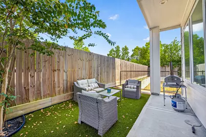 5737 White Magnolia Street, Houston, TX 77091 - Photo 32