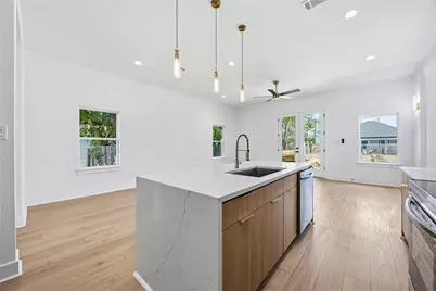 8421 Safeguard Street #A/B, Houston, TX 77051 - Photo 6
