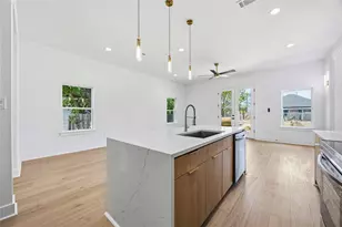 8421 Safeguard St, Houston, TX 77051 - Photo 6