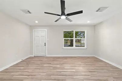 6710 Glen Rock Drive, Houston, TX 77087 - Photo 10