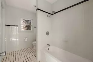 2415 Columbia St, Houston, TX 77008 - Photo 24