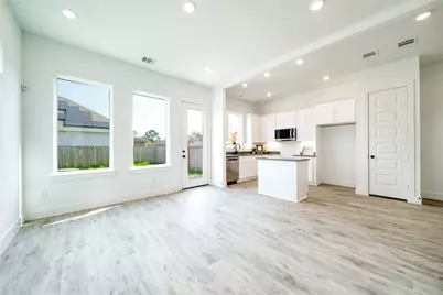 8107 Calhoun Road, Houston, TX 77033 - Photo 6