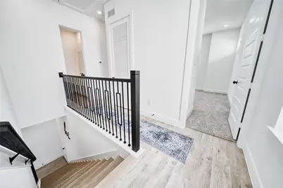 8107 Calhoun Road, Houston, TX 77033 - Photo 12