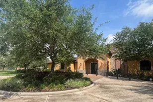 1542 Tuscan Village Dr, League City, TX 77573 - Photo 30