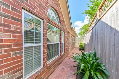 314 Parkwood Village Drive, Friendswood, TX 77546 - Photo 28