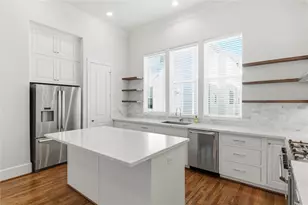 2730 Harvard St, Houston, TX 77008 - Photo 14