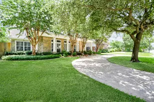 2442 Chimney Rock Rd, Houston, TX 77056 - Photo 4
