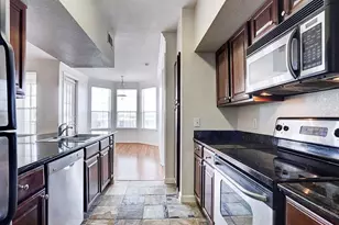 7575 Kirby Dr, Houston, TX 77030 - Photo 8