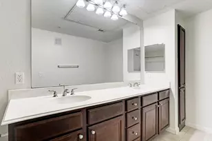 7575 Kirby Dr, Houston, TX 77030 - Photo 14