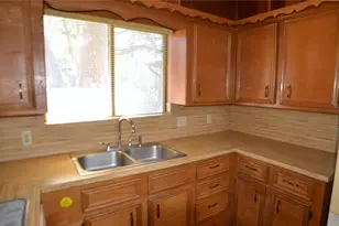 708 Catamaran Cir, Blessing, TX 77419 - Photo 12