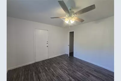 7518 Hummingbird Lane, Texas City, TX 77591 - Photo 12