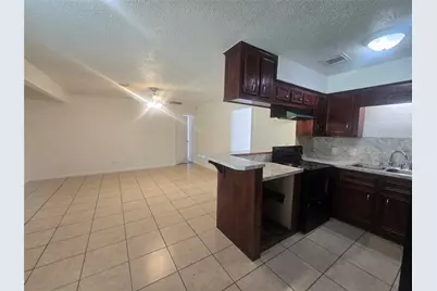 7518 Hummingbird Lane, Texas City, TX 77591 - Photo 2