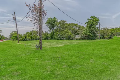 317 Woodson Street, Willis, TX 77378 - Photo 2