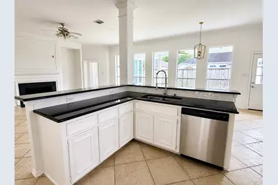 2223 Ridgefield Park Lane, Richmond, TX 77469 - Photo 14