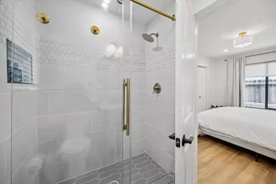 5844 Darling Street, Houston, TX 77007 - Photo 24