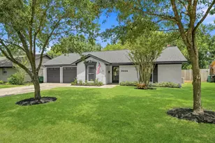 9634 Meadowglen Ln, Houston, TX 77063 - Photo 1