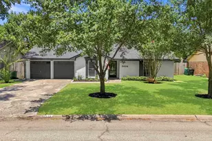 9634 Meadowglen Ln, Houston, TX 77063 - Photo 42