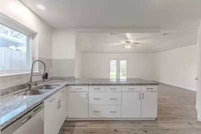 5819 Sunnygate Drive, Spring, TX 77373 - Photo 8