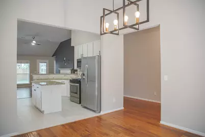 91 N Willow Point Circle, The Woodlands, TX 77382 - Photo 14