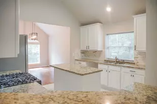 91 N Willow Point Cir, The Woodlands, TX 77382 - Photo 20