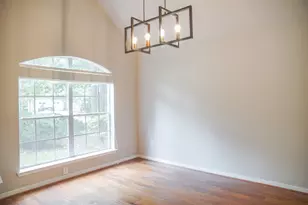 91 N Willow Point Cir, The Woodlands, TX 77382 - Photo 12