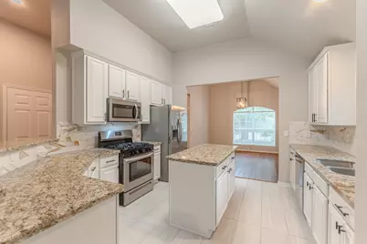 91 N Willow Point Circle, The Woodlands, TX 77382 - Photo 18