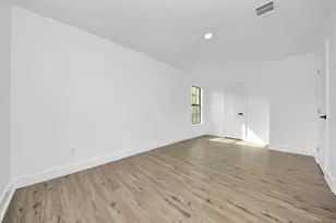 1203 W 6th St, Freeport, TX 77541 - Photo 32