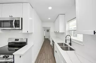 1203 W 6th St, Freeport, TX 77541 - Photo 22