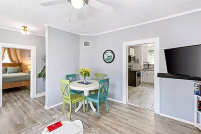 811 10th Street, Galveston, TX 77550 - Photo 2
