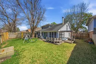 9318 Spindlewood Dr, Houston, TX 77083 - Photo 24