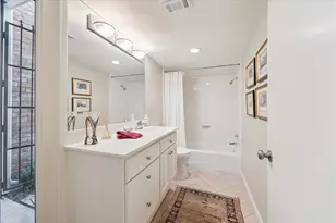 7445 Brompton St, Houston, TX 77025 - Photo 12