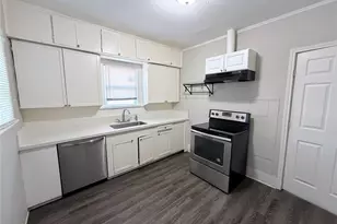 1401 Edison St, Baytown, TX 77520 - Photo 18