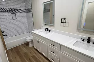 5325 Kenilwood Dr, Houston, TX 77033 - Photo 6
