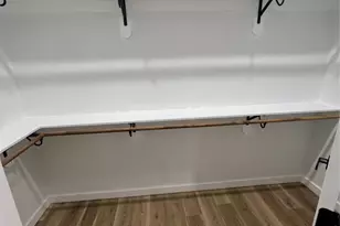 5325 Kenilwood Dr, Houston, TX 77033 - Photo 8