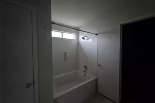 15515 Bartlett Pear Ct, Houston, TX 77049 - Photo 8