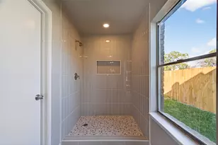 11406 Caesar Dr, Houston, TX 77477 - Photo 16