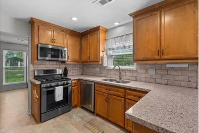 3603 Fleming Drive, Baytown, TX 77521 - Photo 16