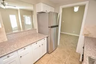 11710 Southlake Dr, Houston, TX 77077 - Photo 10