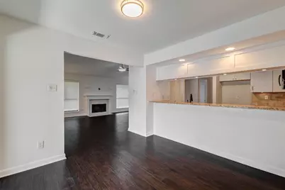 8100 Cambridge Street #114, Houston, TX 77054 - Photo 10