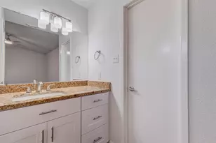 8100 Cambridge St, Houston, TX 77054 - Photo 20