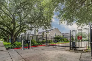 8100 Cambridge St, Houston, TX 77054 - Photo 24