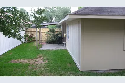 16210 Barbarossa Drive, Houston, TX 77083 - Photo 14