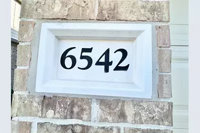 6542 Castle Loch Court, Houston, TX 77048 - Photo 2